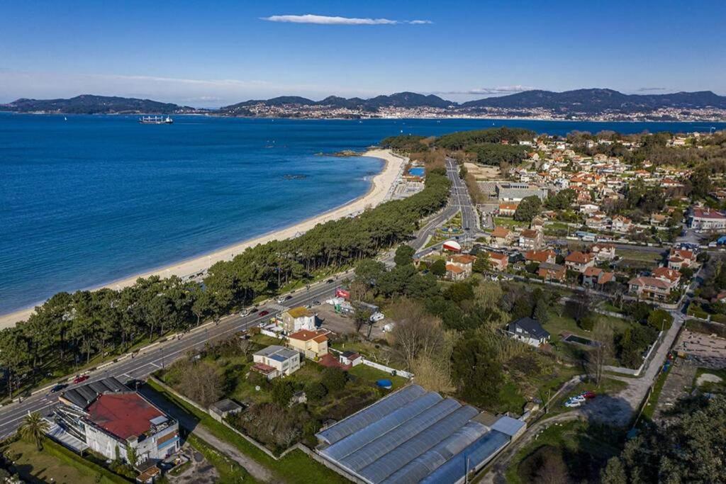 Apartamentos En Playa De Samil Primera Linea De Playa Pe Na Areia Vigo Kültér fotó