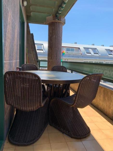Apartamentos En Playa De Samil Primera Linea De Playa Pe Na Areia Vigo Kültér fotó