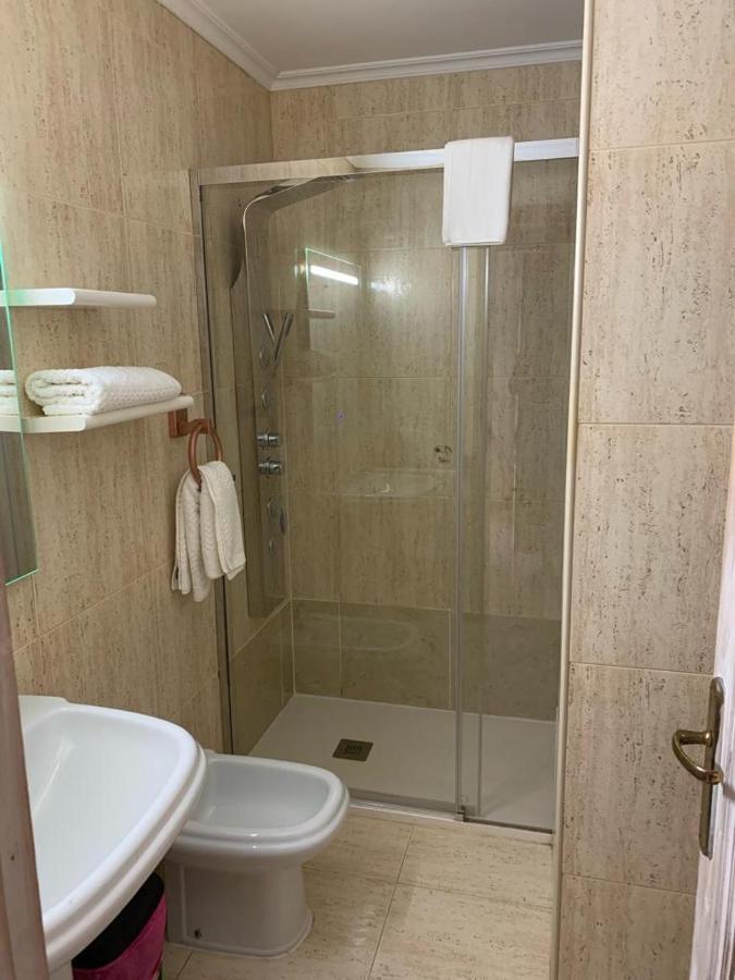 Apartamentos En Playa De Samil Primera Linea De Playa Pe Na Areia Vigo Kültér fotó
